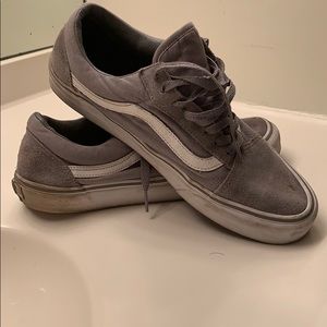 Men’s vans grey and white low top sneakers
